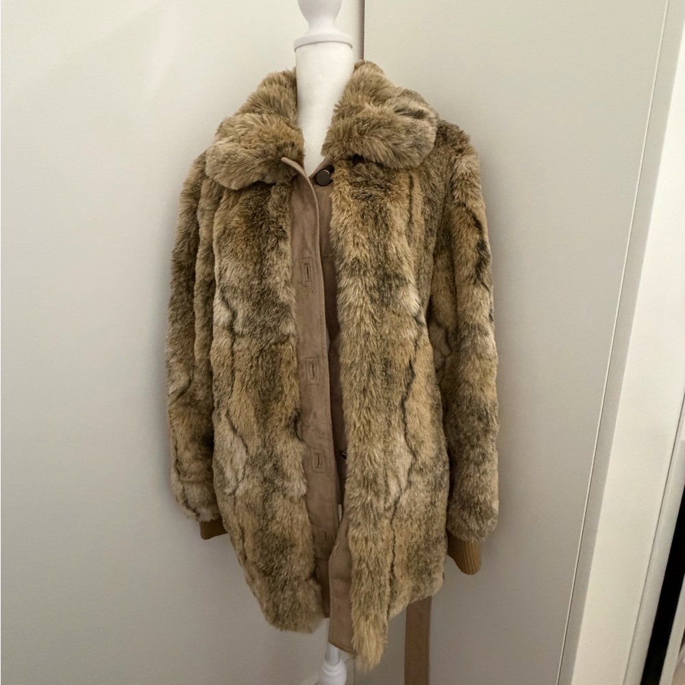 Jessica Tan Teddy Jacket - Picture 4 of 5